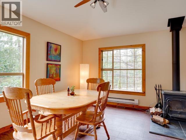6980 SIENNA ROAD, Texada Island