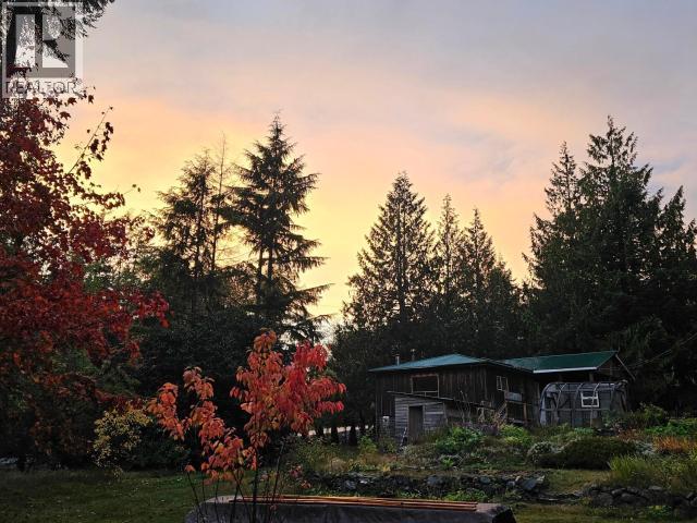 6980 SIENNA ROAD, Texada Island