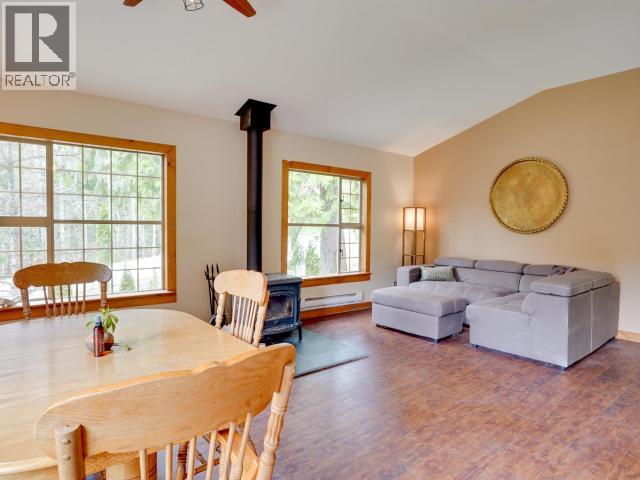 6980 SIENNA ROAD, Texada Island