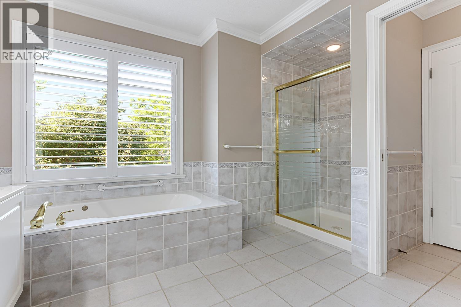 #303-1280 55 Street, Delta