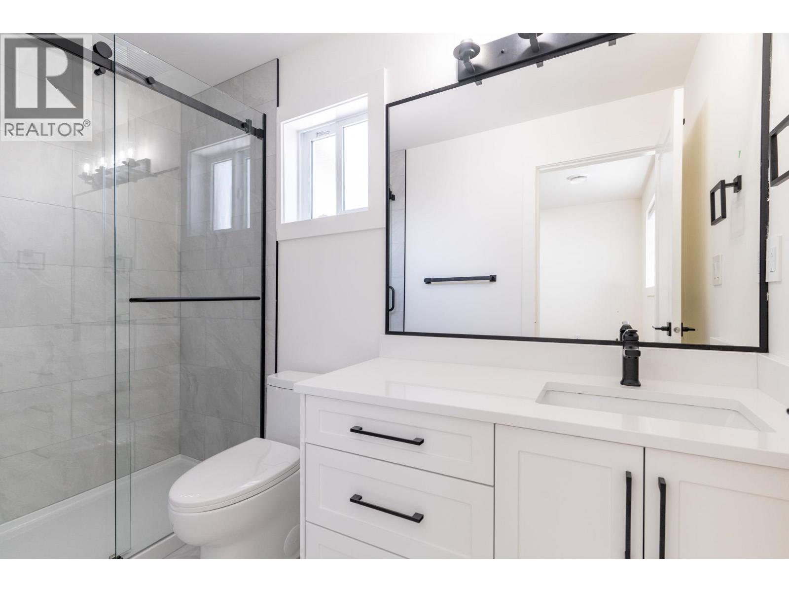 215 MABEL STREET, New Westminster