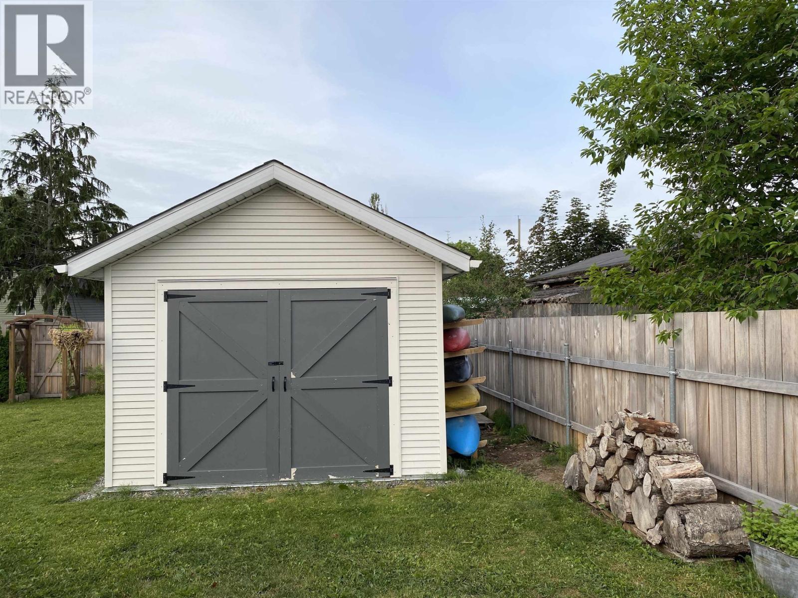 4623 STRAUME AVENUE, Terrace