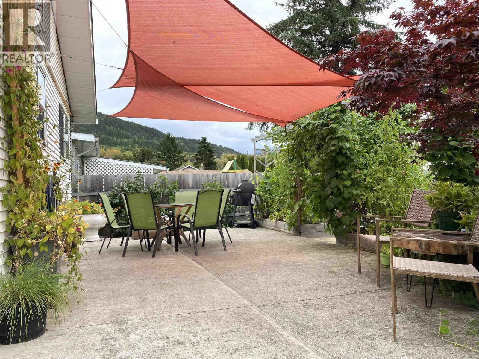 4623 STRAUME AVENUE, Terrace
