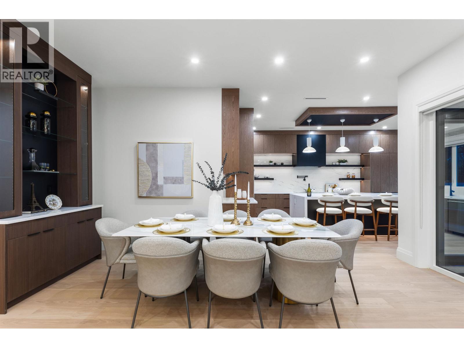 7370 BURRIS STREET, Burnaby