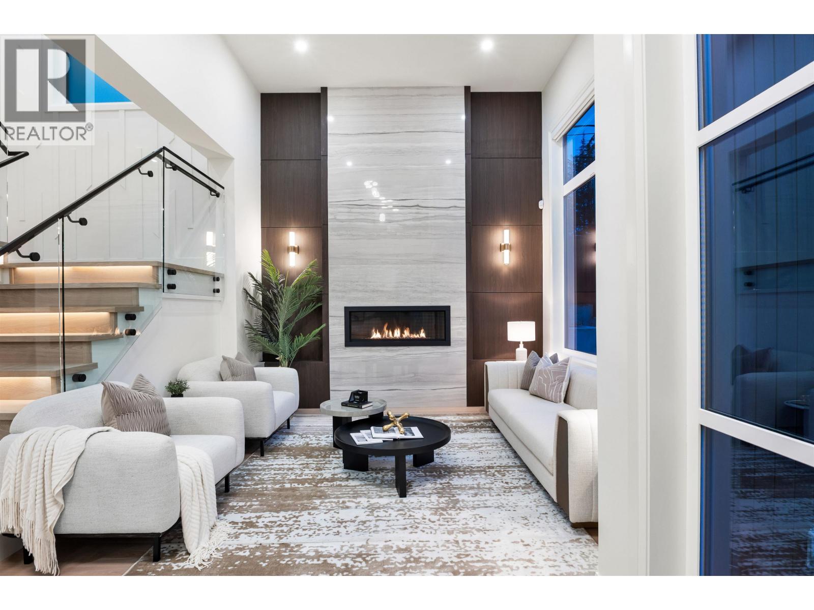 7370 BURRIS STREET, Burnaby