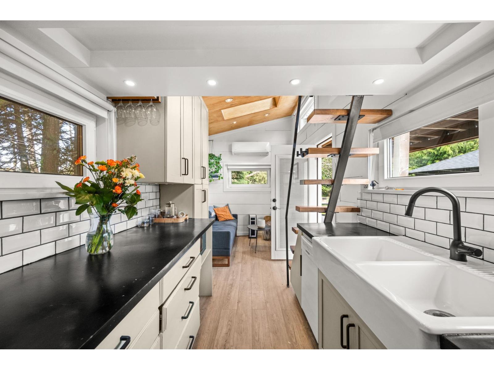 25691 84 AVENUE, Langley