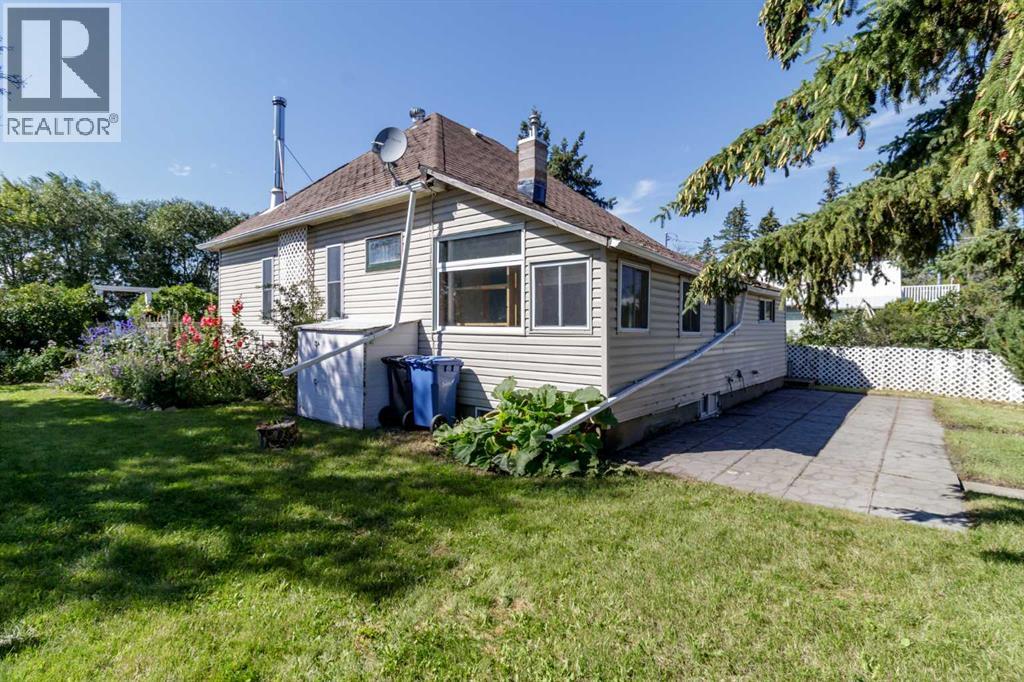 1321 Flemming Avenue, Penhold