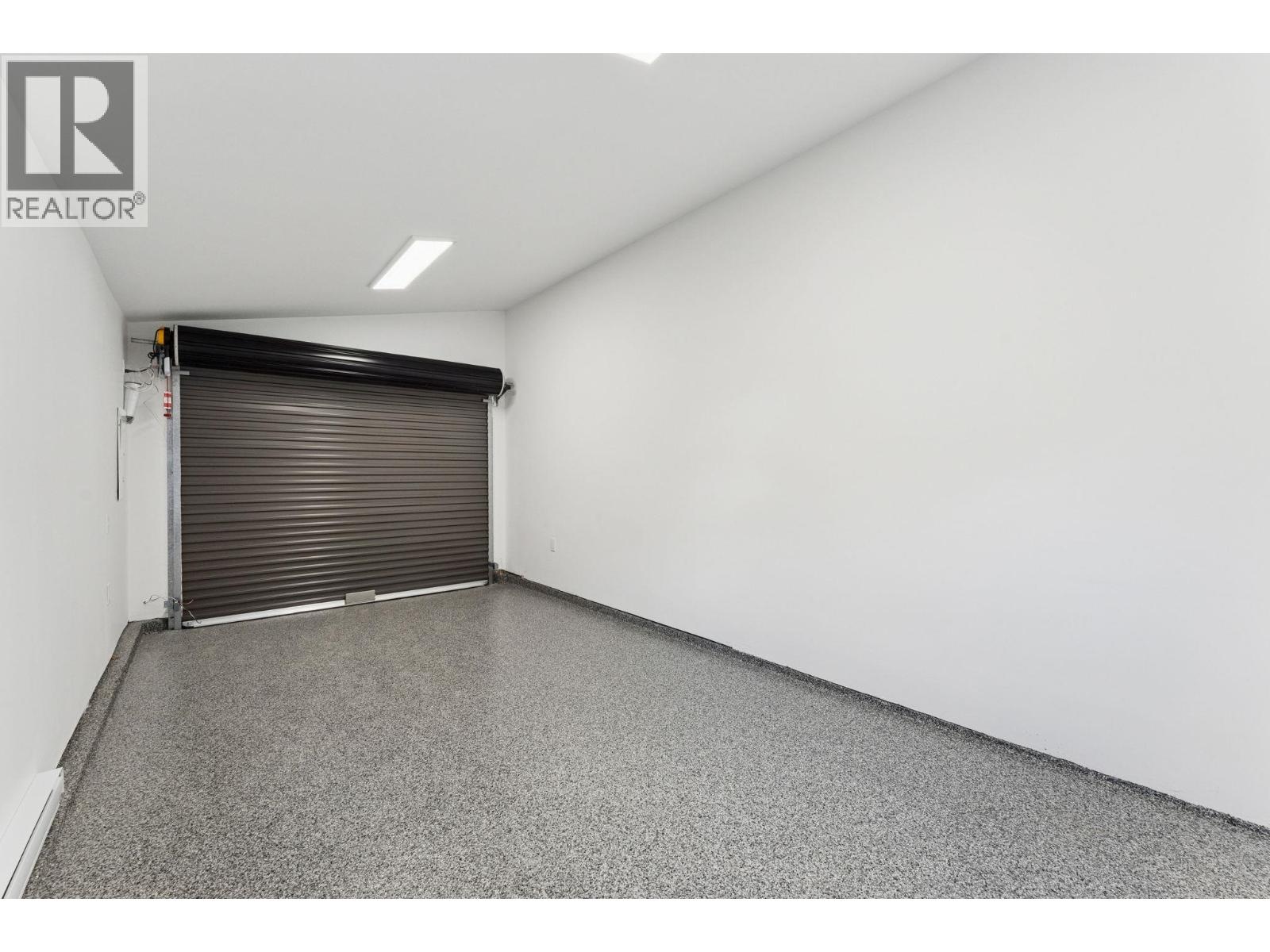 2 3036 W 14TH AVENUE, Vancouver