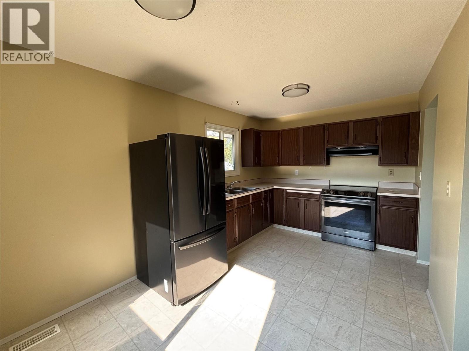 70 JUNIPER Avenue, Fruitvale