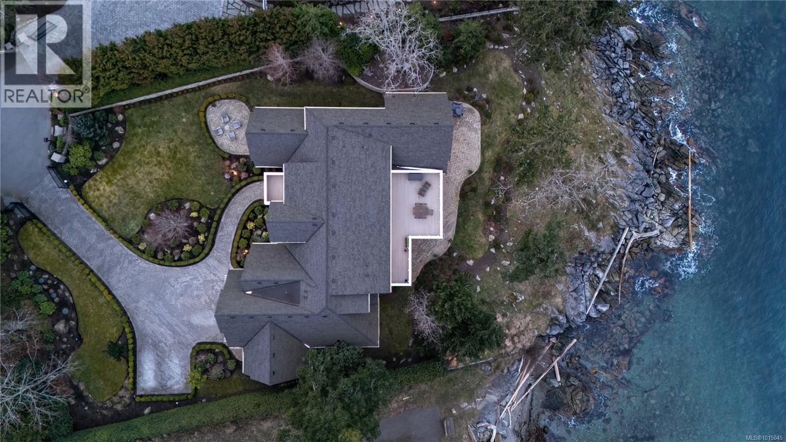  2616 Queenswood Lane, Saanich