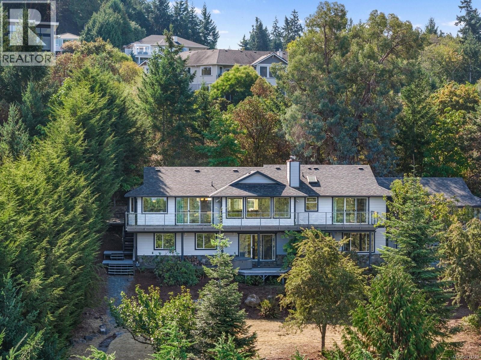  1319 Lands End Road, North Saanich