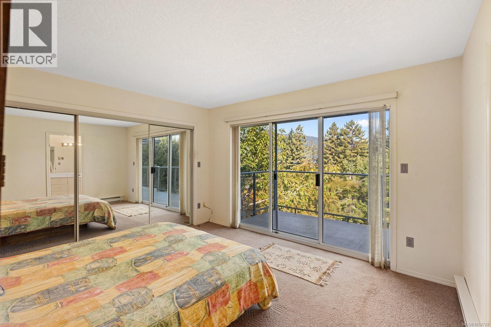 1319 Lands End Road, North Saanich