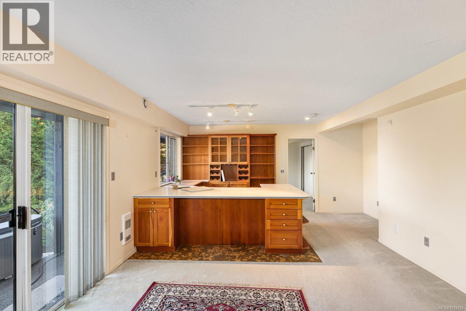  1319 Lands End Road, North Saanich