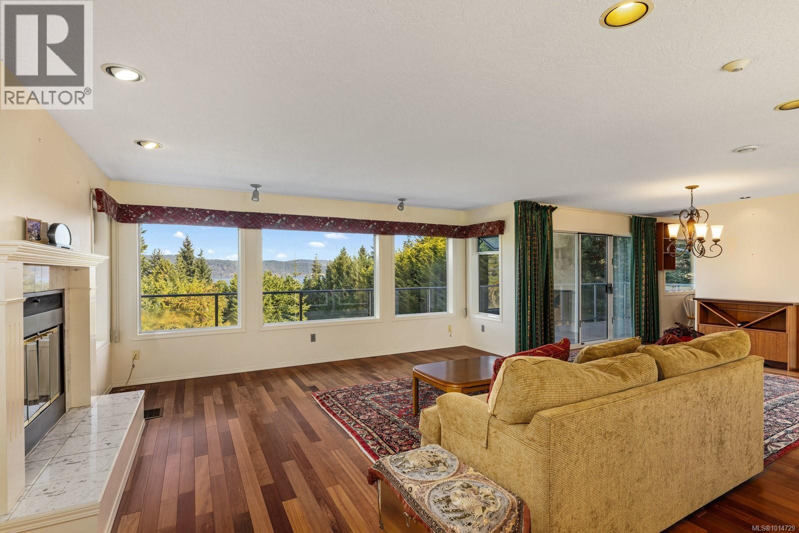  1319 Lands End Road, North Saanich