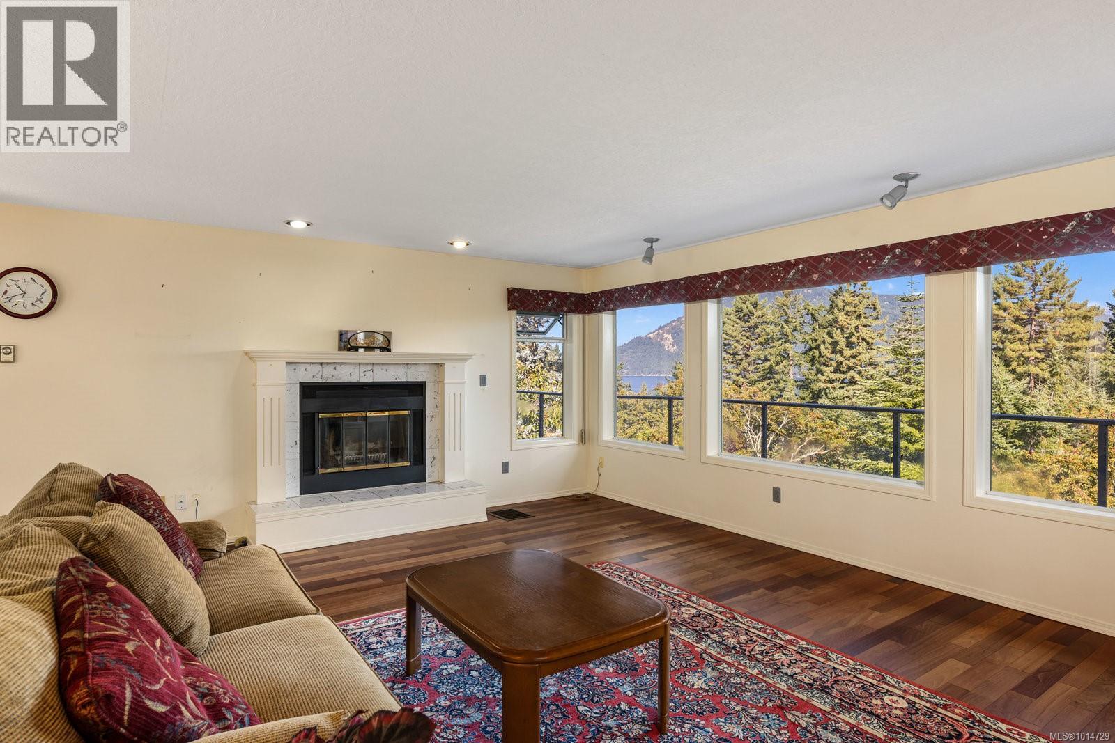  1319 Lands End Road, North Saanich