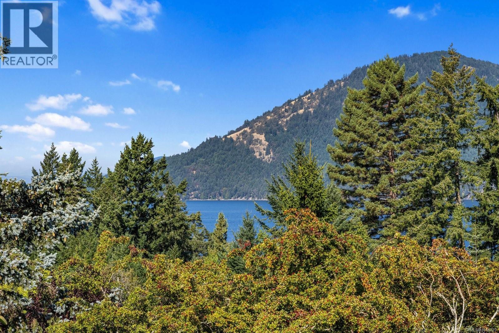  1319 Lands End Road, North Saanich