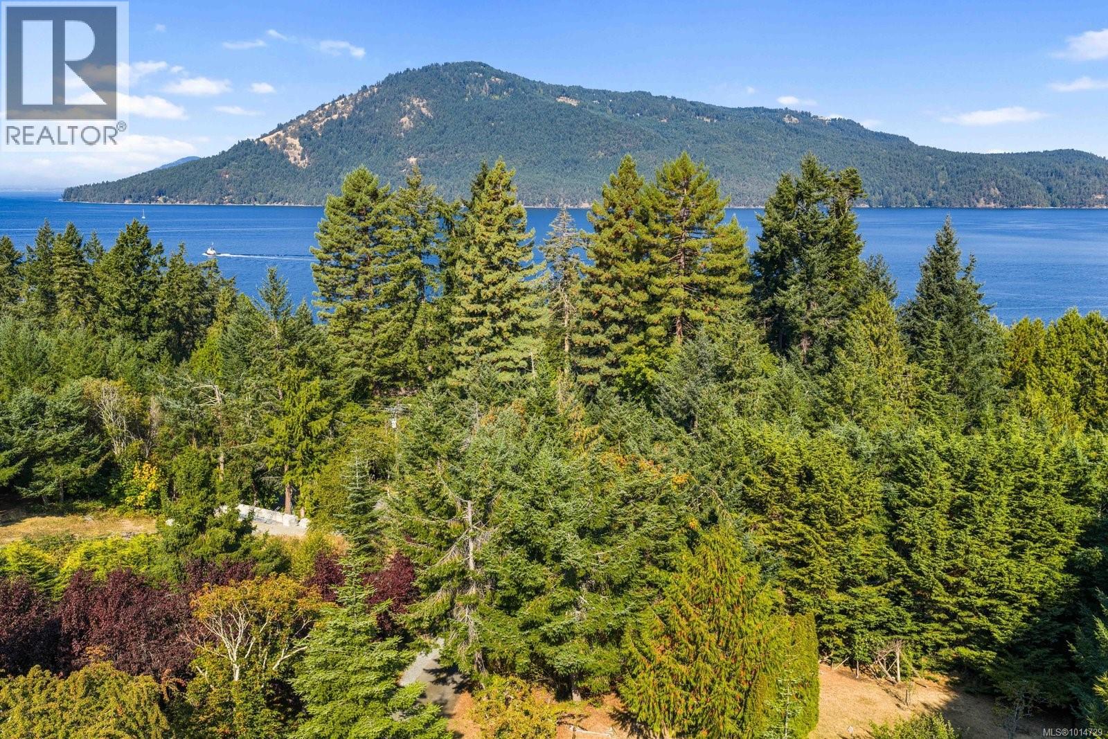  1319 Lands End Road, North Saanich