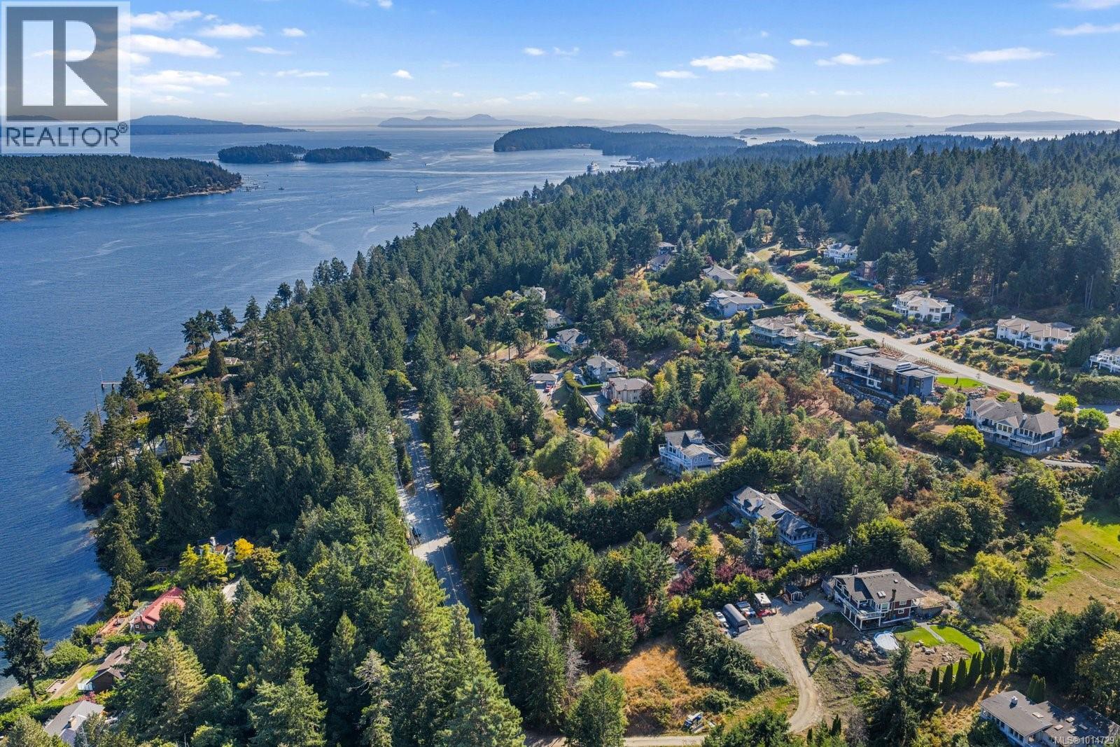  1319 Lands End Road, North Saanich