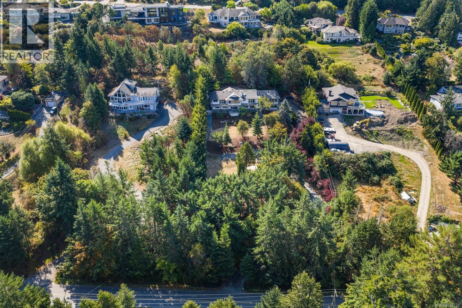  1319 Lands End Road, North Saanich