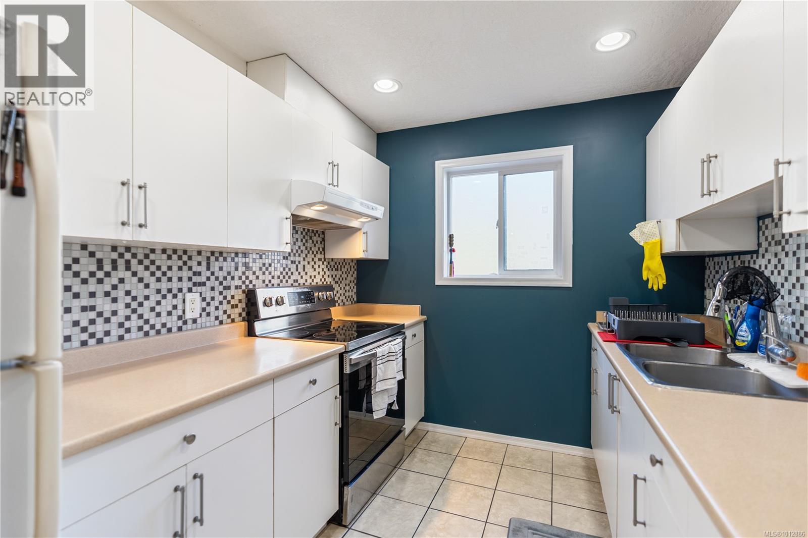  2234 Setchfield Avenue, Langford