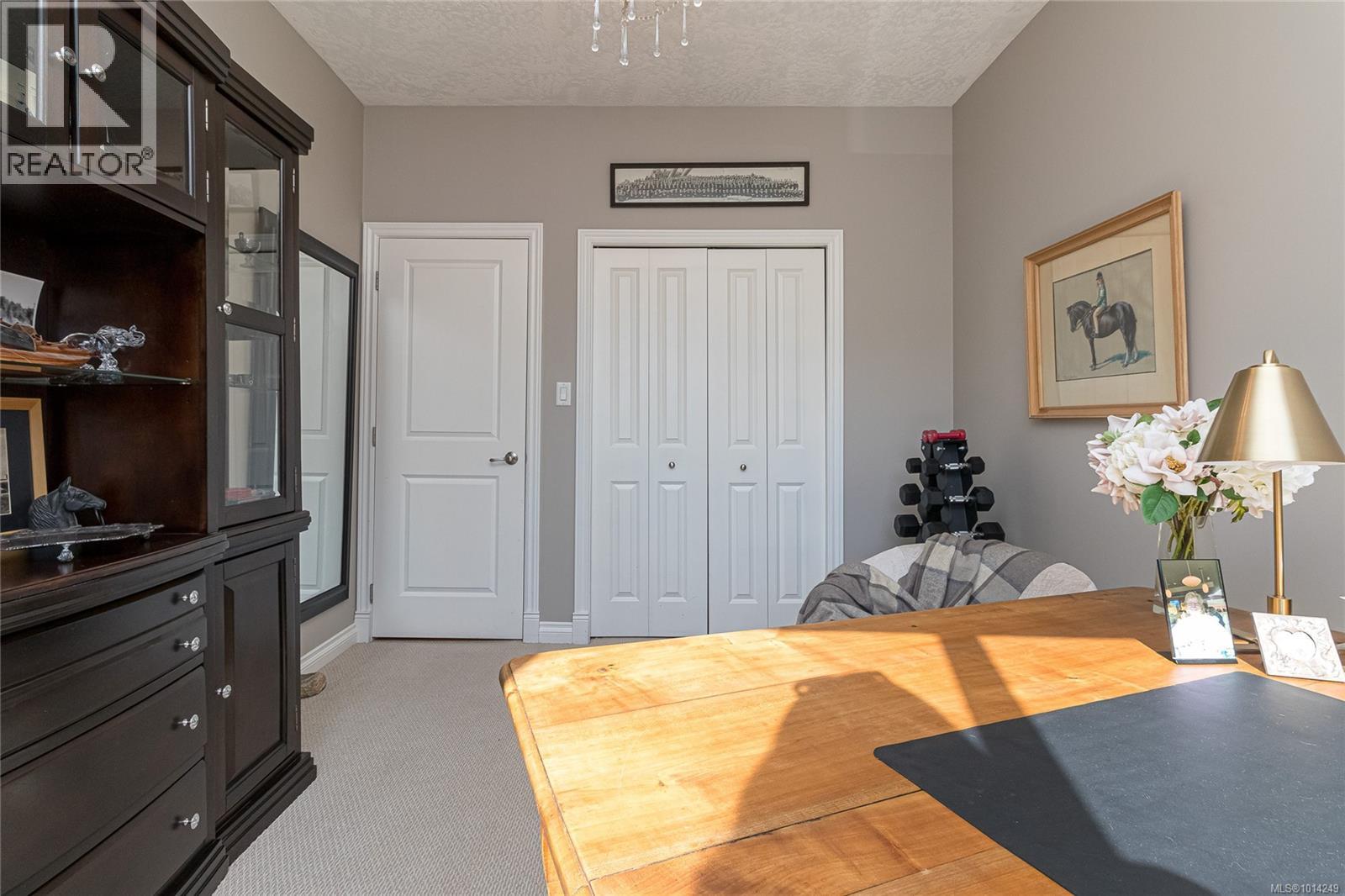  1204 Knockan Place, Saanich