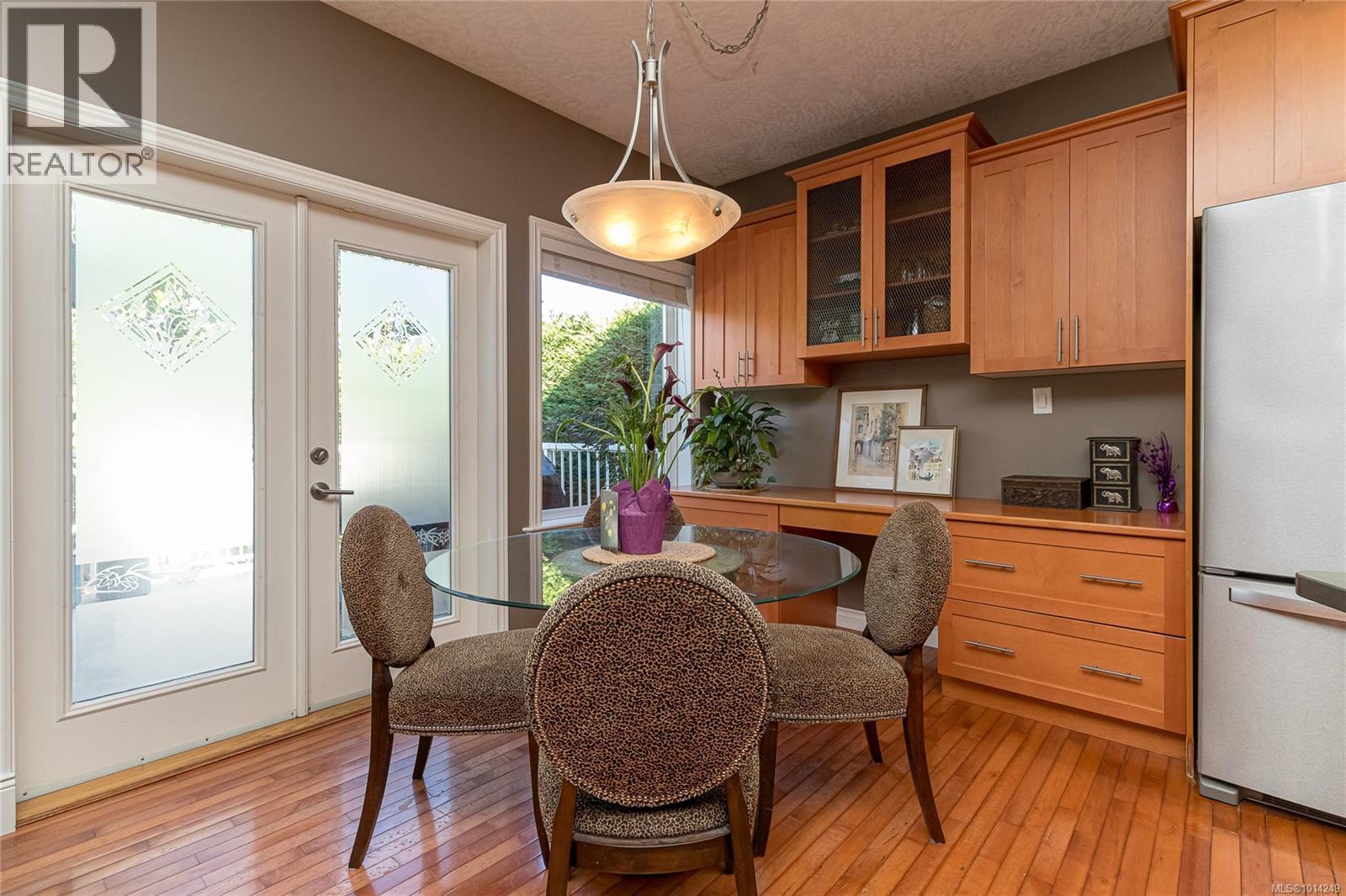  1204 Knockan Place, Saanich