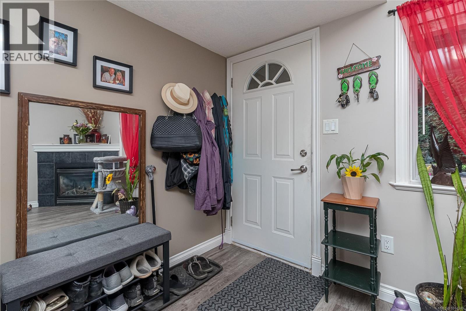  1204 Knockan Place, Saanich