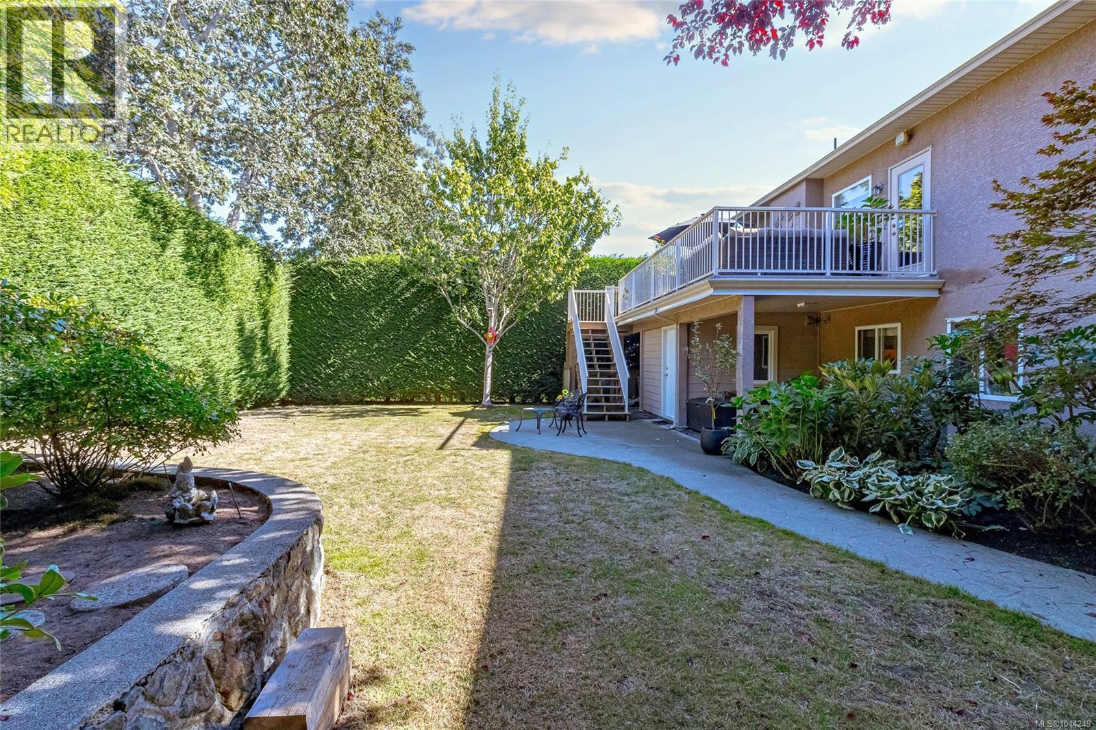  1204 Knockan Place, Saanich