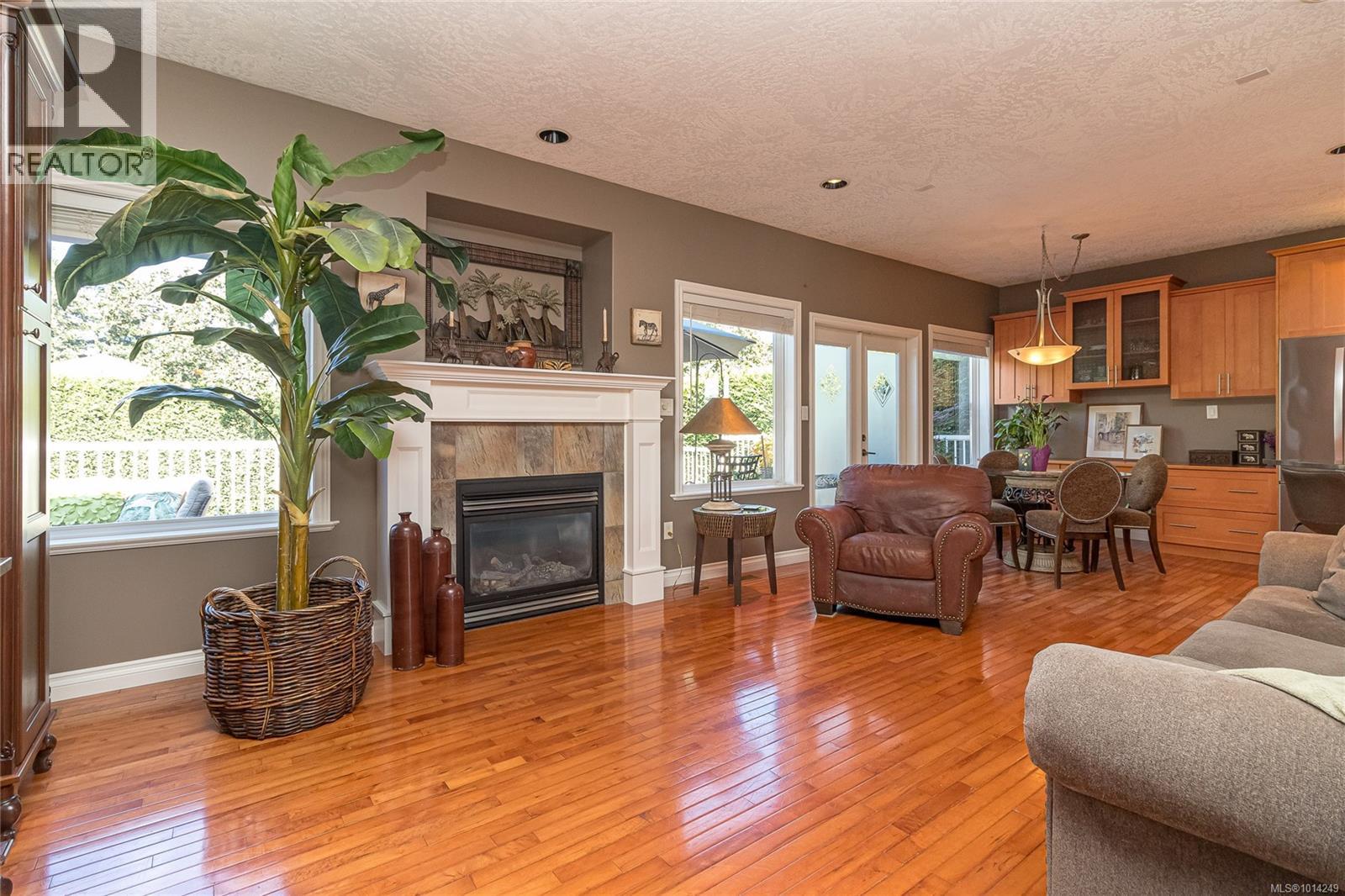  1204 Knockan Place, Saanich