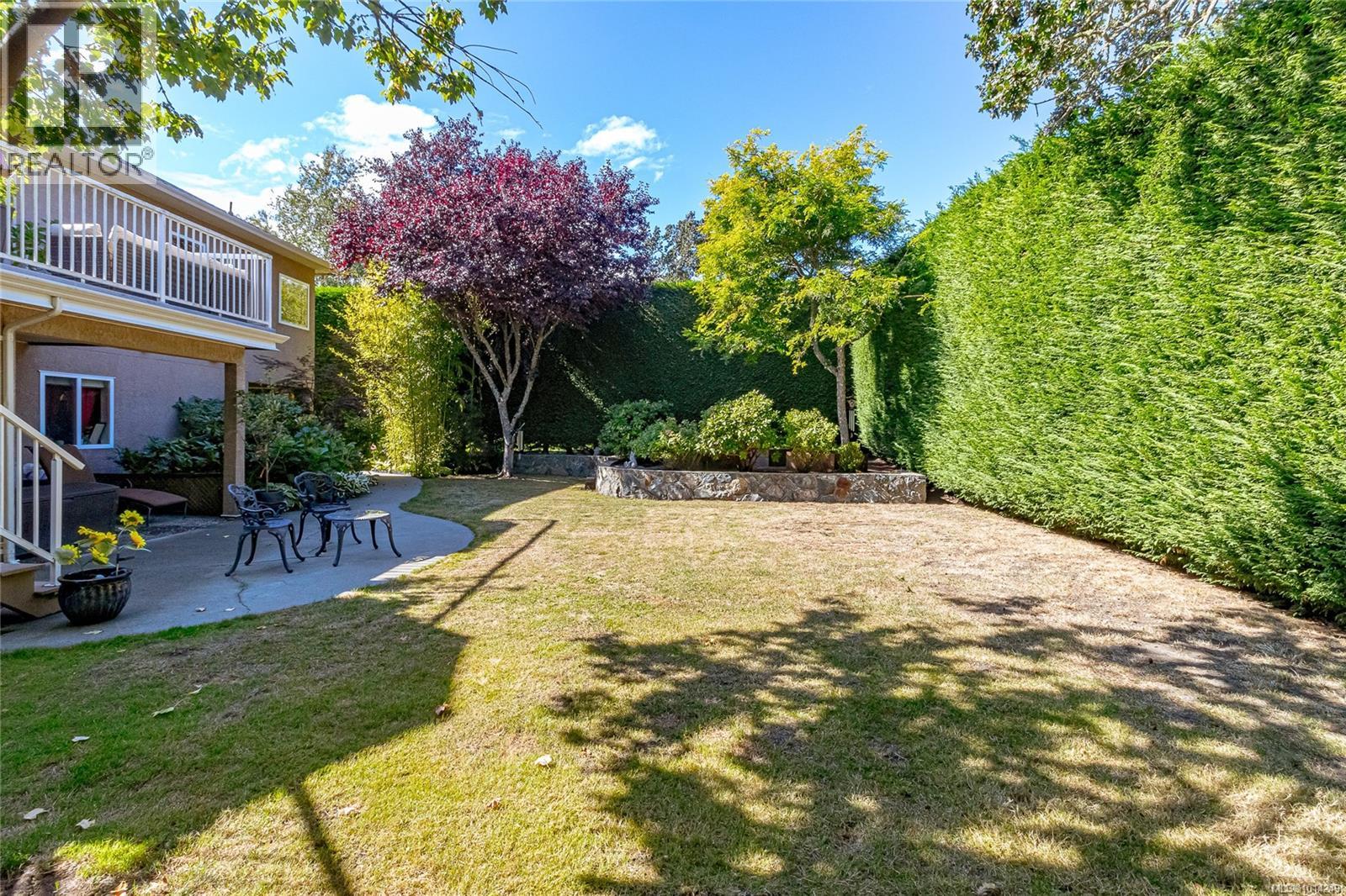  1204 Knockan Place, Saanich