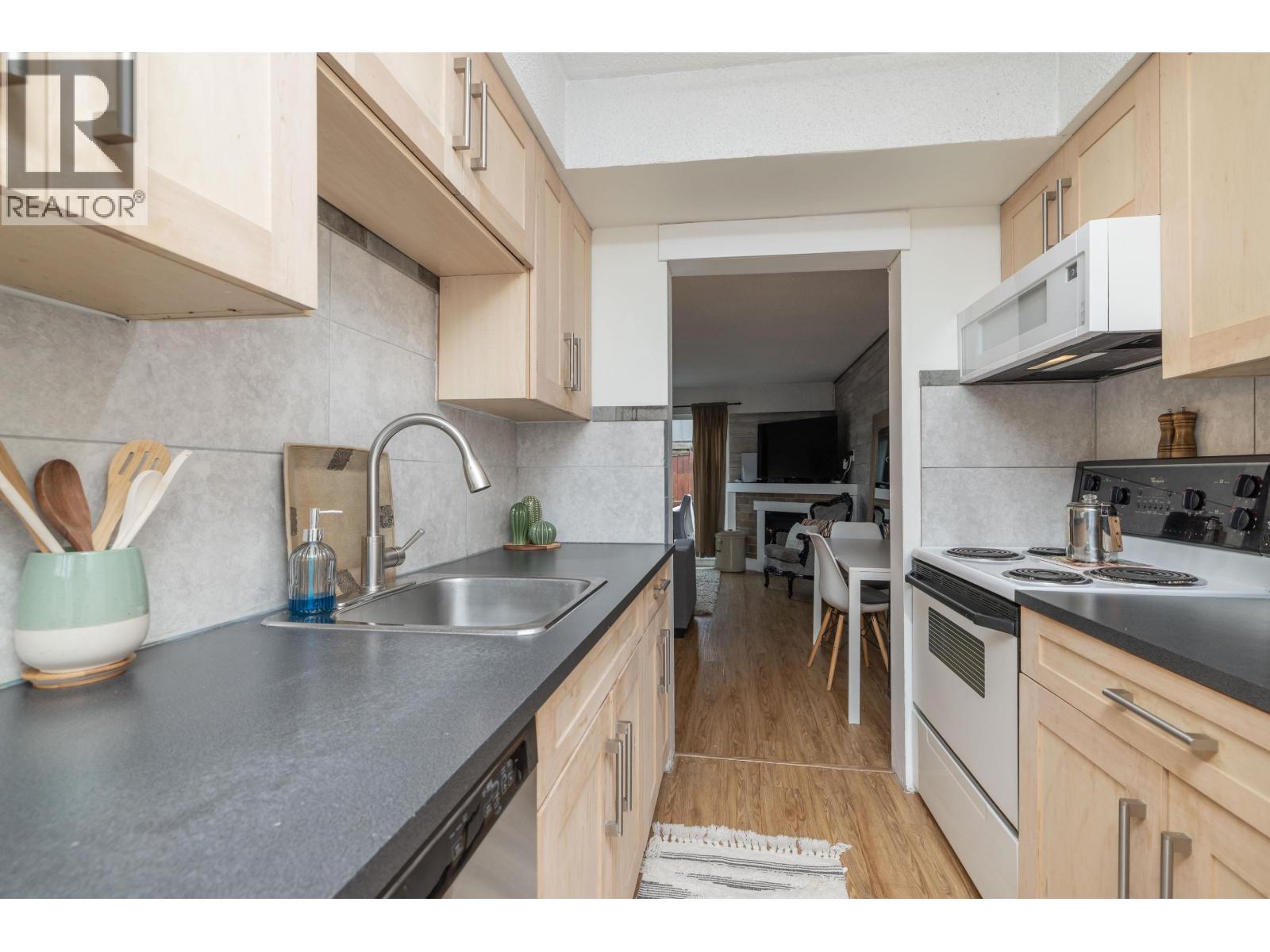 #27-4949 57 Street, Delta