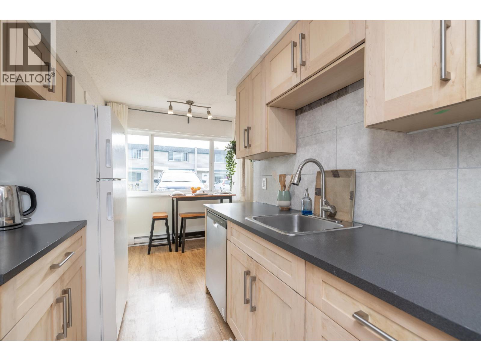 #27-4949 57 Street, Delta