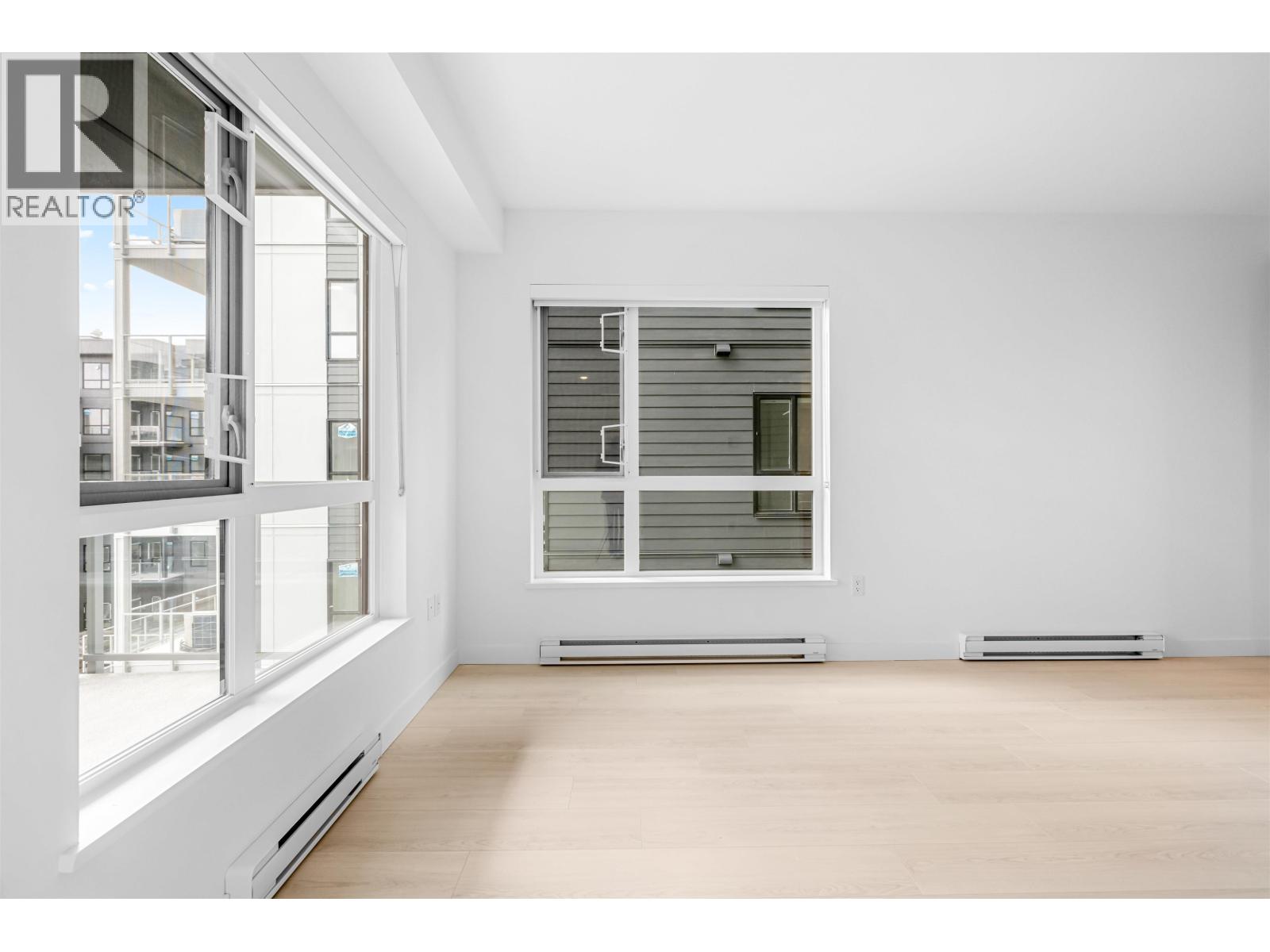 408 3596 MALSUM DRIVE, North Vancouver