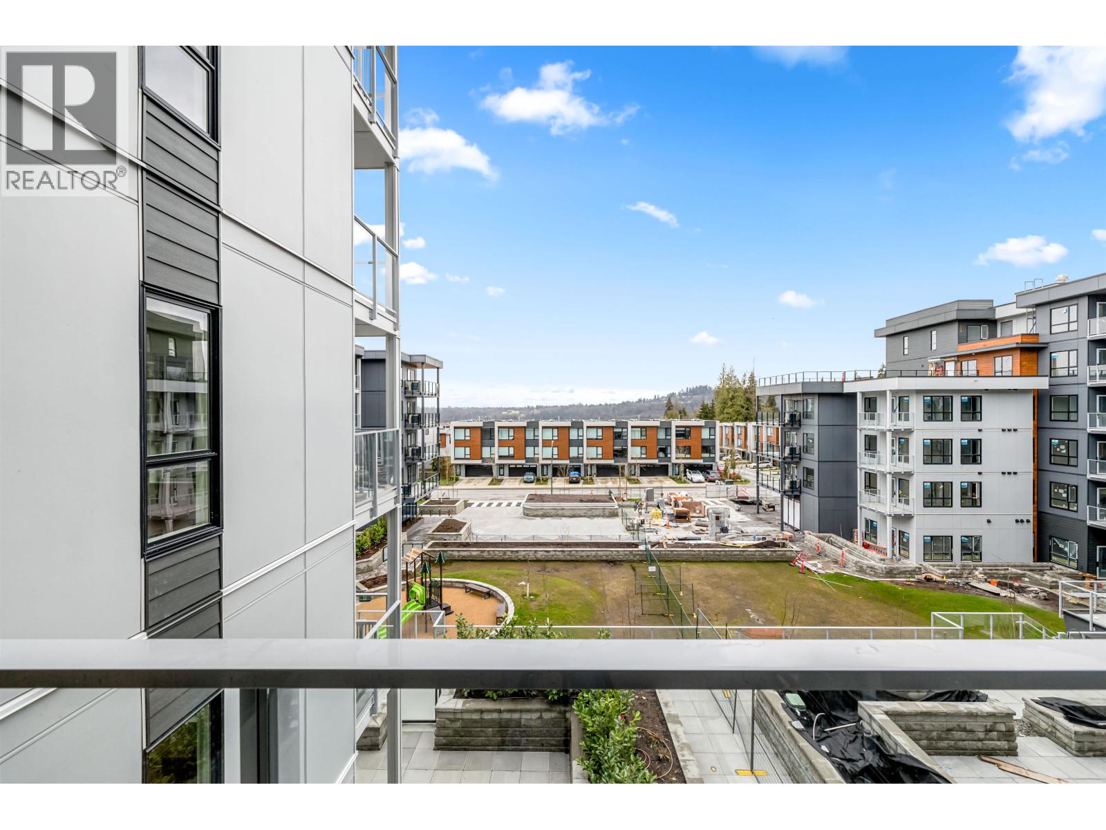 408 3596 MALSUM DRIVE, North Vancouver