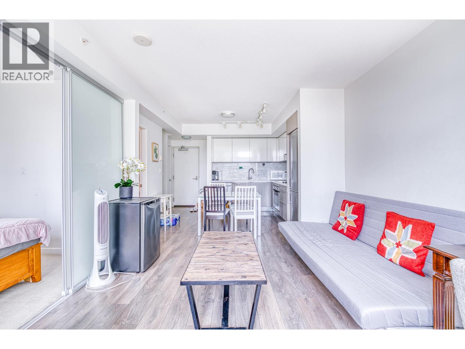403 6461 TELFORD AVENUE, Burnaby