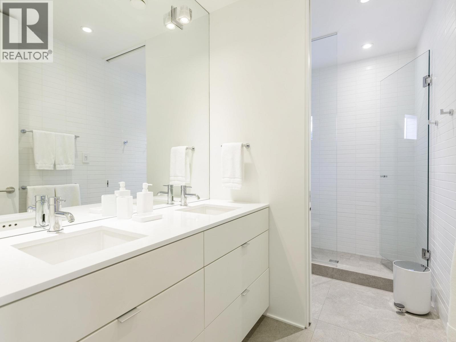 1641-1643 COLLINGWOOD STREET, Vancouver