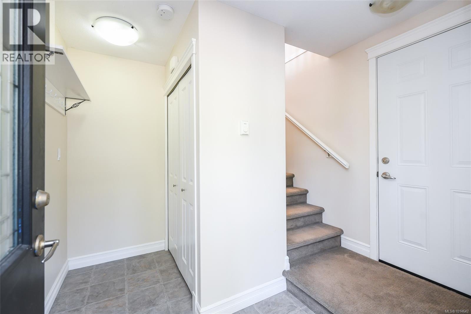 2455 Avro Arrow Dr, Comox