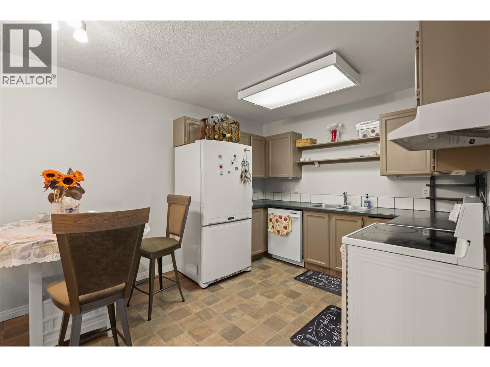#318 3901 32 Avenue - 16