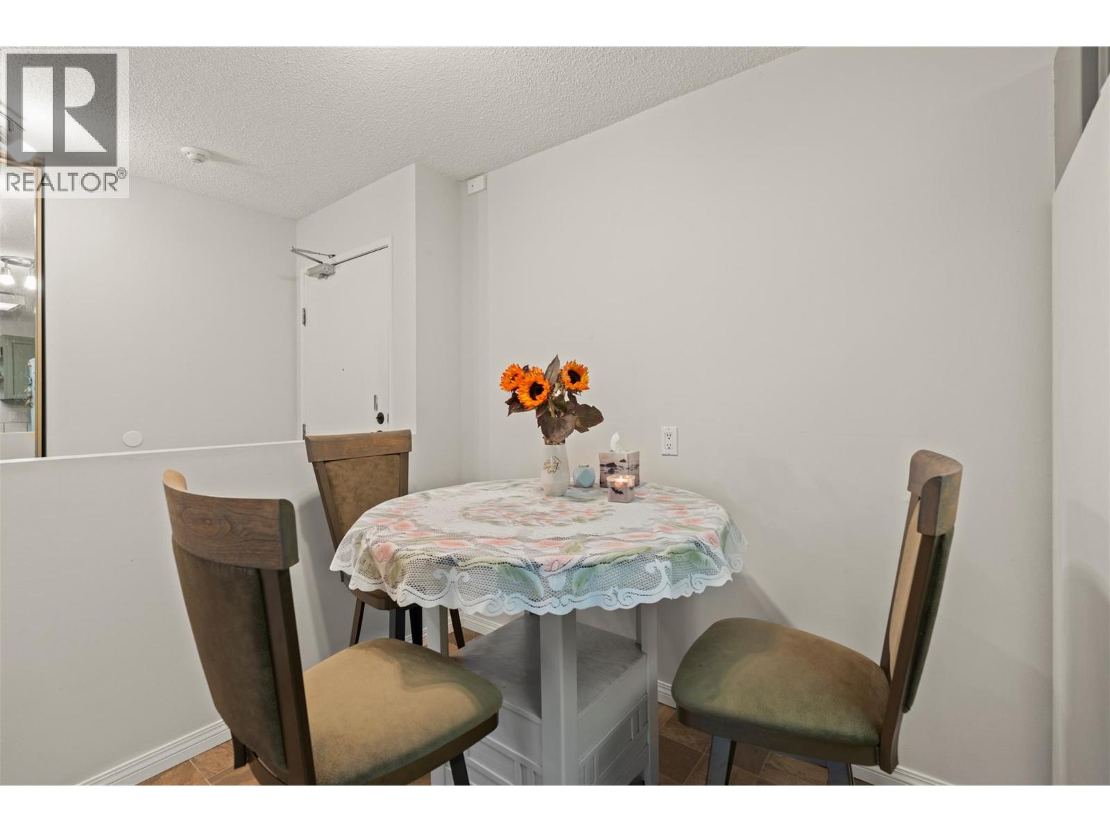 #318 3901 32 Avenue - 14