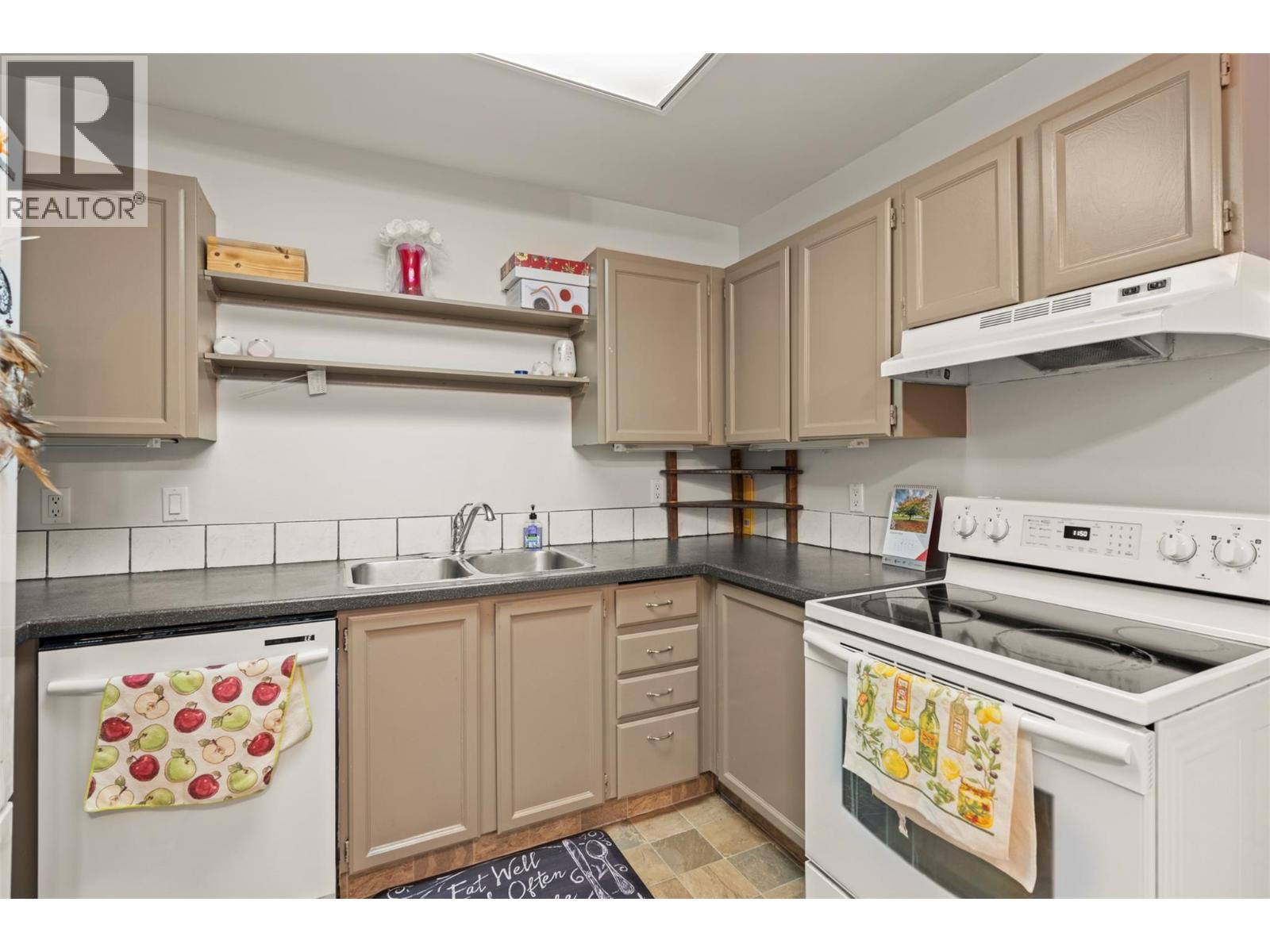 #318 3901 32 Avenue - 12