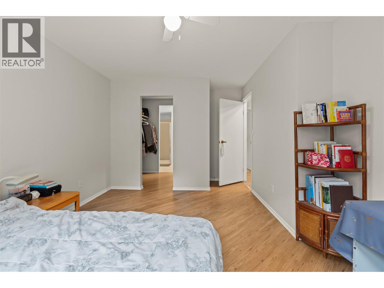 #318 3901 32 Avenue - 18