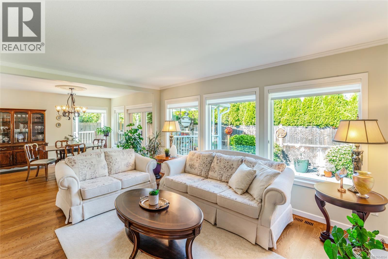 1299 Leeward Way, Qualicum Beach