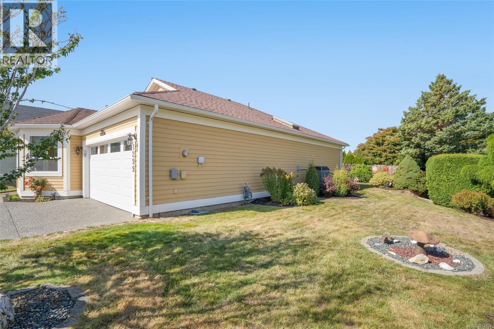 1299 Leeward Way, Qualicum Beach