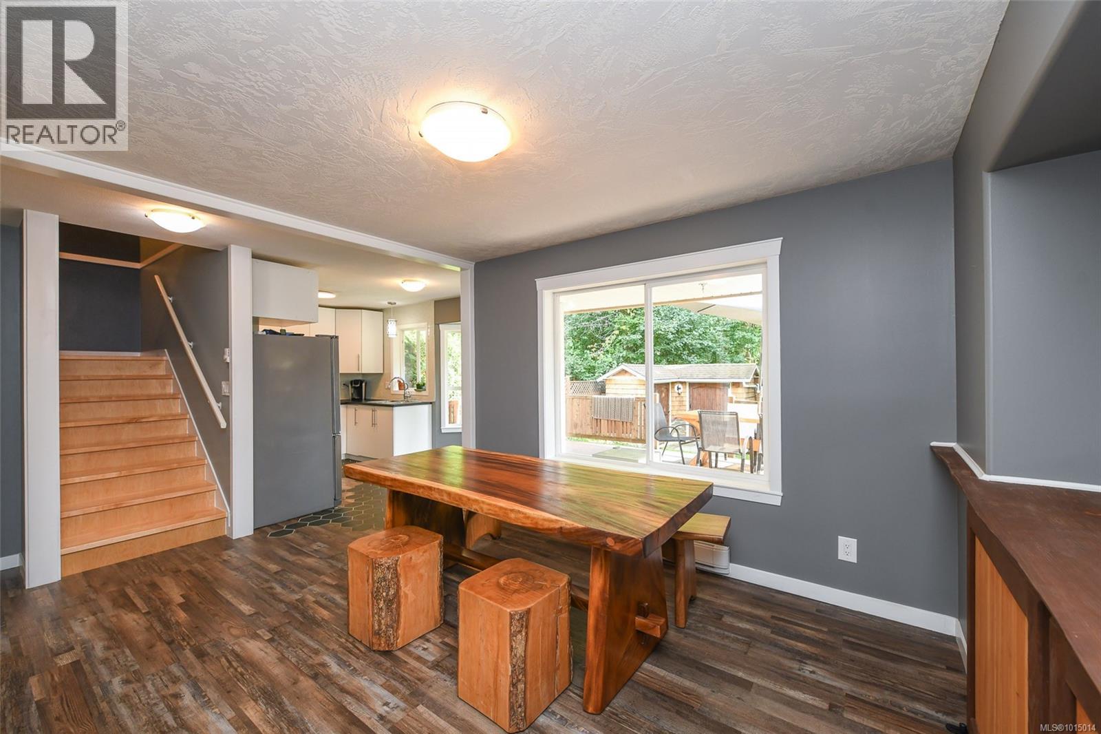 B 1102 1st St, Courtenay