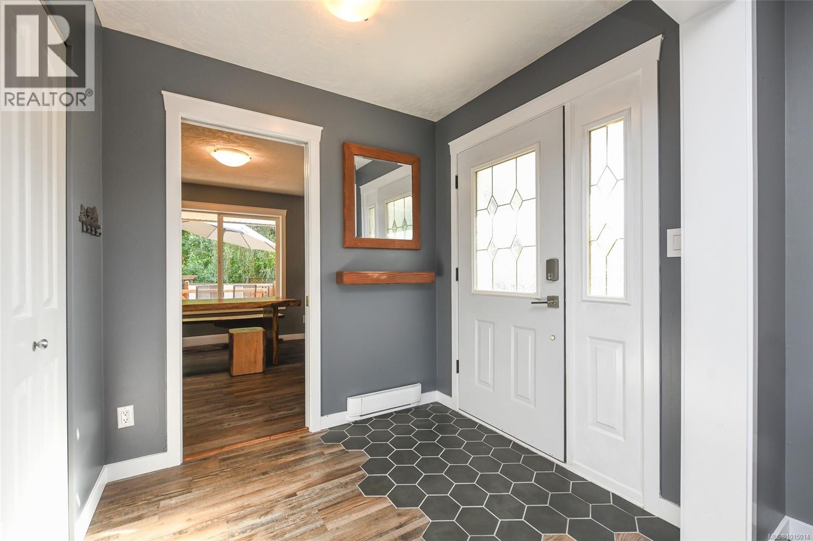 B 1102 1st St, Courtenay
