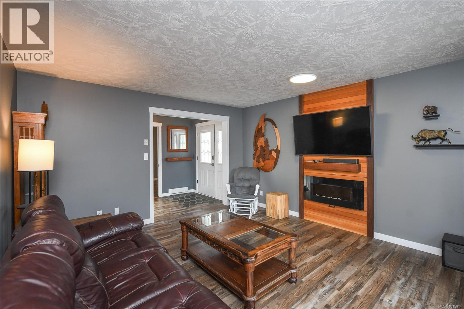 B 1102 1st St, Courtenay