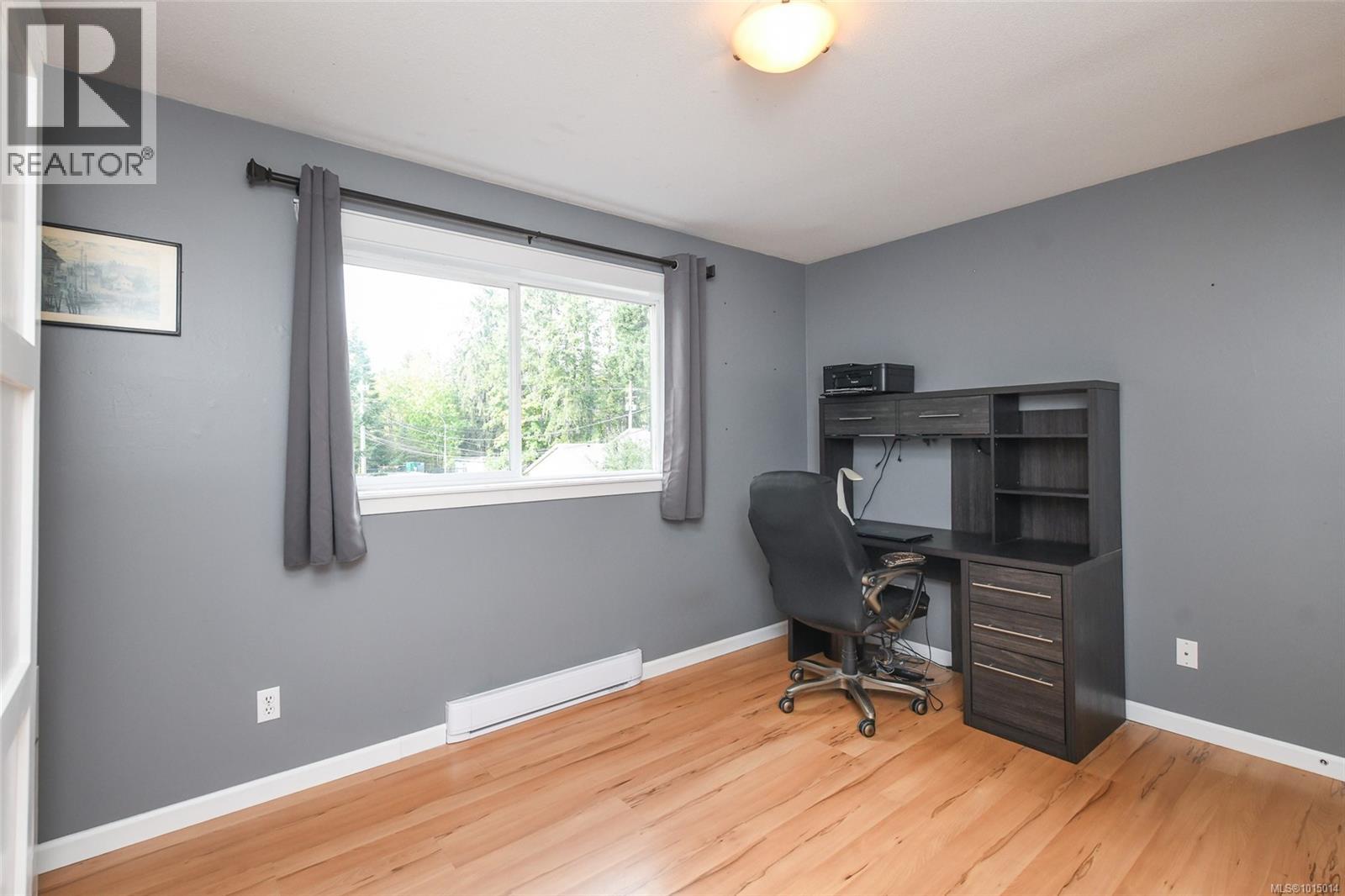 B 1102 1st St, Courtenay