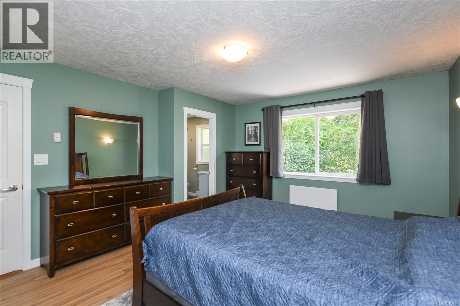 B 1102 1st St, Courtenay