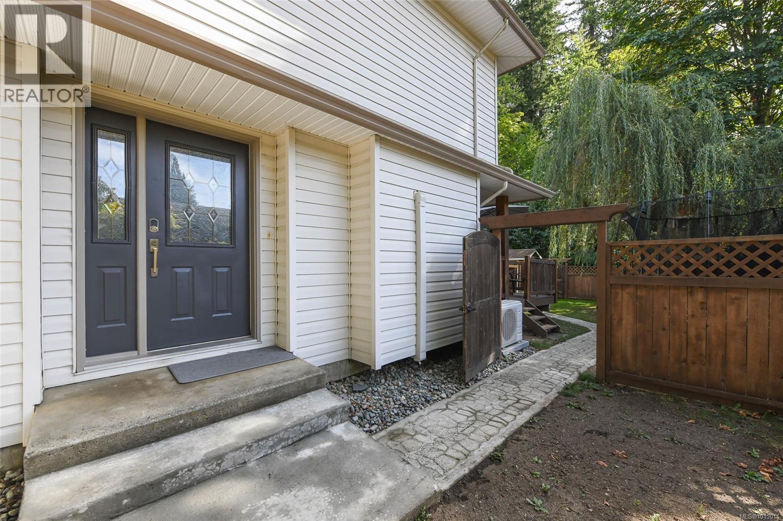 B 1102 1st St, Courtenay