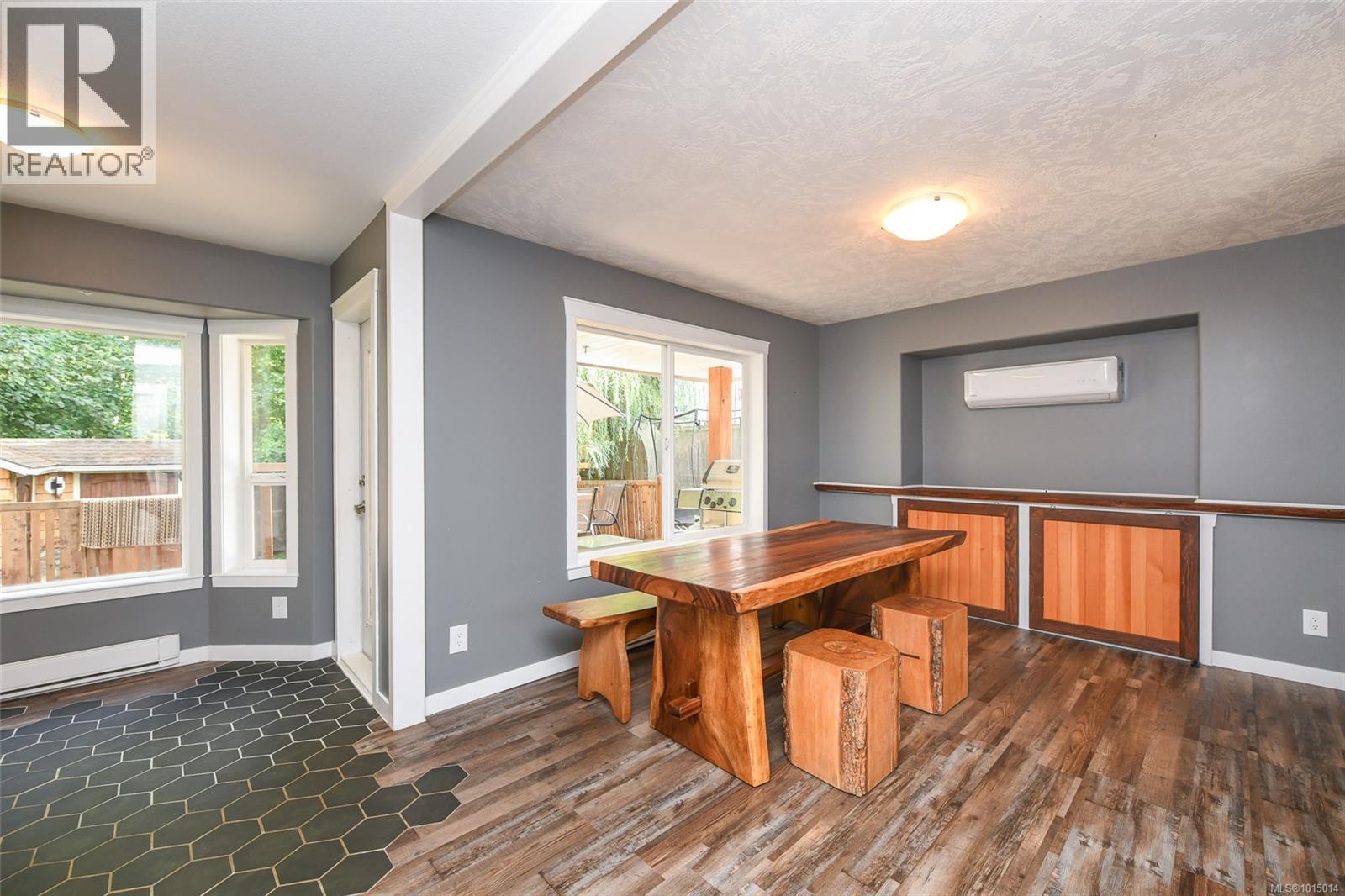 B 1102 1st St, Courtenay